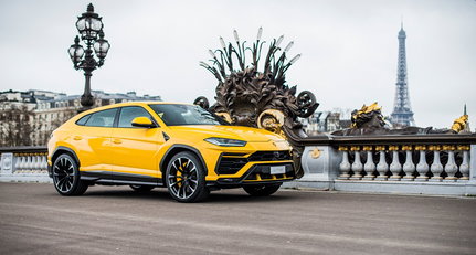 Dividing the City of Love with the Lamborghini Urus