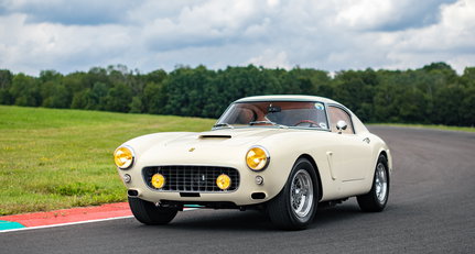 Dieser einmalige Ferrari 250 GT SWB Continuation ist Ihr Ticket zur Tour Auto