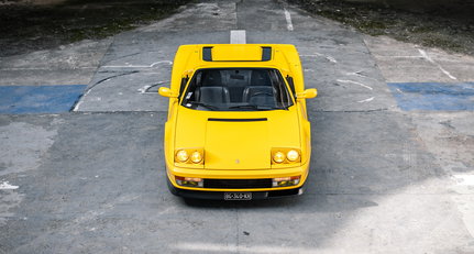 Mit diesem Ferrari Testarossa Spider hängen Sie die Stilpolizei ab