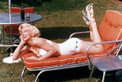 Marilyn Monroe beim Sonnenbad 1954 im Bikini Marilyn Monroe beim Sonnenbad 1954 im Bikini