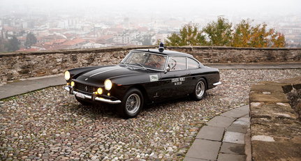 Play cops and robbers, 1960s style, with the world’s most glamorous police car