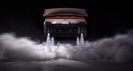 Der neue Tesla Roadster ist da – und er fliegt!