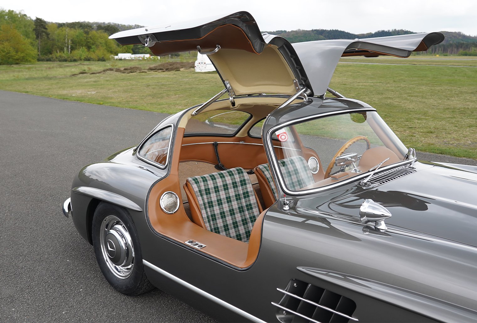 Amazing in Anthracite: is this the best specification for a