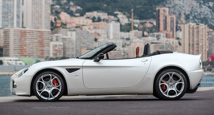 Dieser Alfa Romeo 8C im Sommerkleid ist ein echter Klassiker der Zukunft