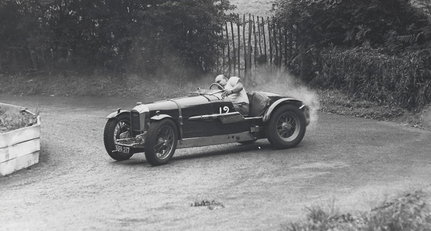 Roaring Twenties to roaring twenties in this astounding Amilcar