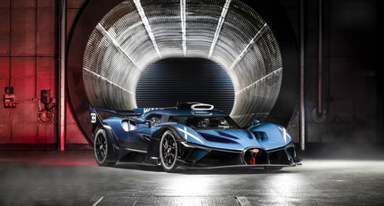 Experience the W16 at its most brutal in this Bugatti Bolide