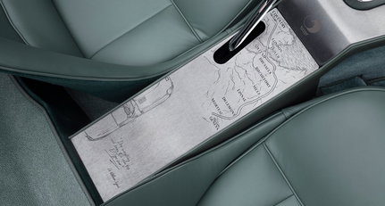 Der neue Jaguar E-Type erhält zum Jubiläum jetzt noch eine exklusive Künstlergravur