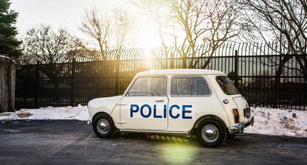 Could you shake this Mini Cooper S Police car off your tail?
