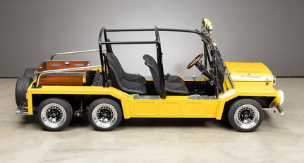 There’s a six-wheeler invasion and this Mini Moke is leading the charge