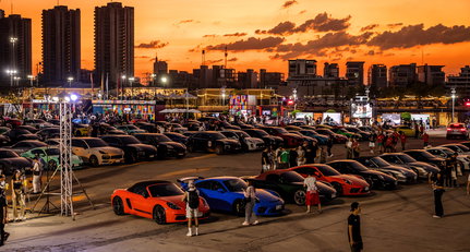 Das Treffen 8 in Bangkok brachte Porsches 75-Jahre-Jubiläum zu einem farbenfrohen Abschluss