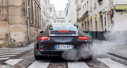 A Slate Grey Porsche 911 R dedicated to Steve McQueen