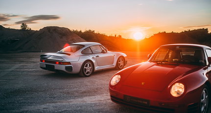 Create the ultimate two car garage with this pair of Porsche 959s