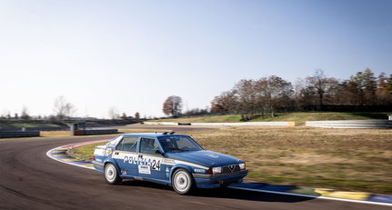 Pose for your own speed cameras in this Police Alfa 75 rally car