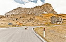 Querverkehr am Passo di Giau.