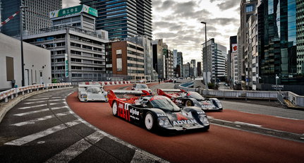 Porsches take over Tokyo Expressway at First Luftgekühlt in Japan