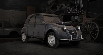 This low-mileage Citroën 2CV Sahara is the barn find of our dreams