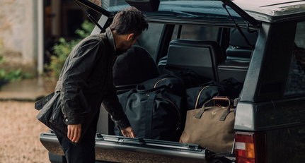 Here it is, the cargo luggage to match your classic Range Rover