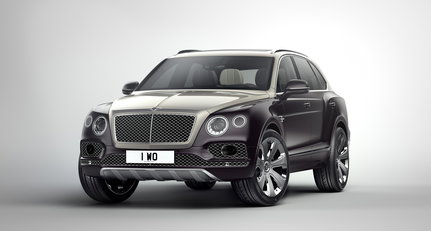 Twice the luxury in the new two-tone Bentley Bentayga Mulliner