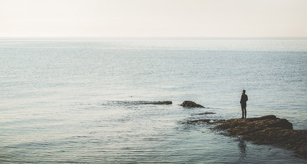 To the British Riviera – The new Aston Martin by Hackett capsule collection
