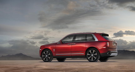 Endlich! Der Rolls-Royce Cullinan zeigt sich