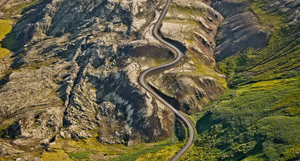 Curves Iceland ist Ihr ultimativer Führer durch das Land aus Feuer und Eis