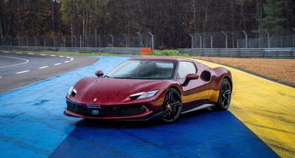 Wir würden diese zehn fabrikneuen Ferraris allein wegen ihrer Farben kaufen