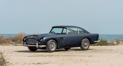 This washed-up Aston Martin DB5 might be the ultimate beach find