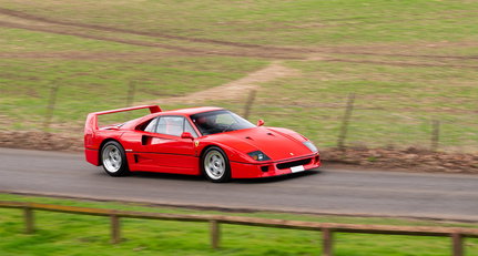 War Ferraris Poster-Star je fulminanter, als bei diesem komplett originalen Rosso Corsa F40?