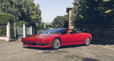 This Gandini-designed Cizeta prototype might be the missing link to the Lamborghini Diablo dsc00382_0.jpg
