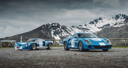 Auf Testfahrt im AGTZ Twin Tail Prototyp am Passo San Marco