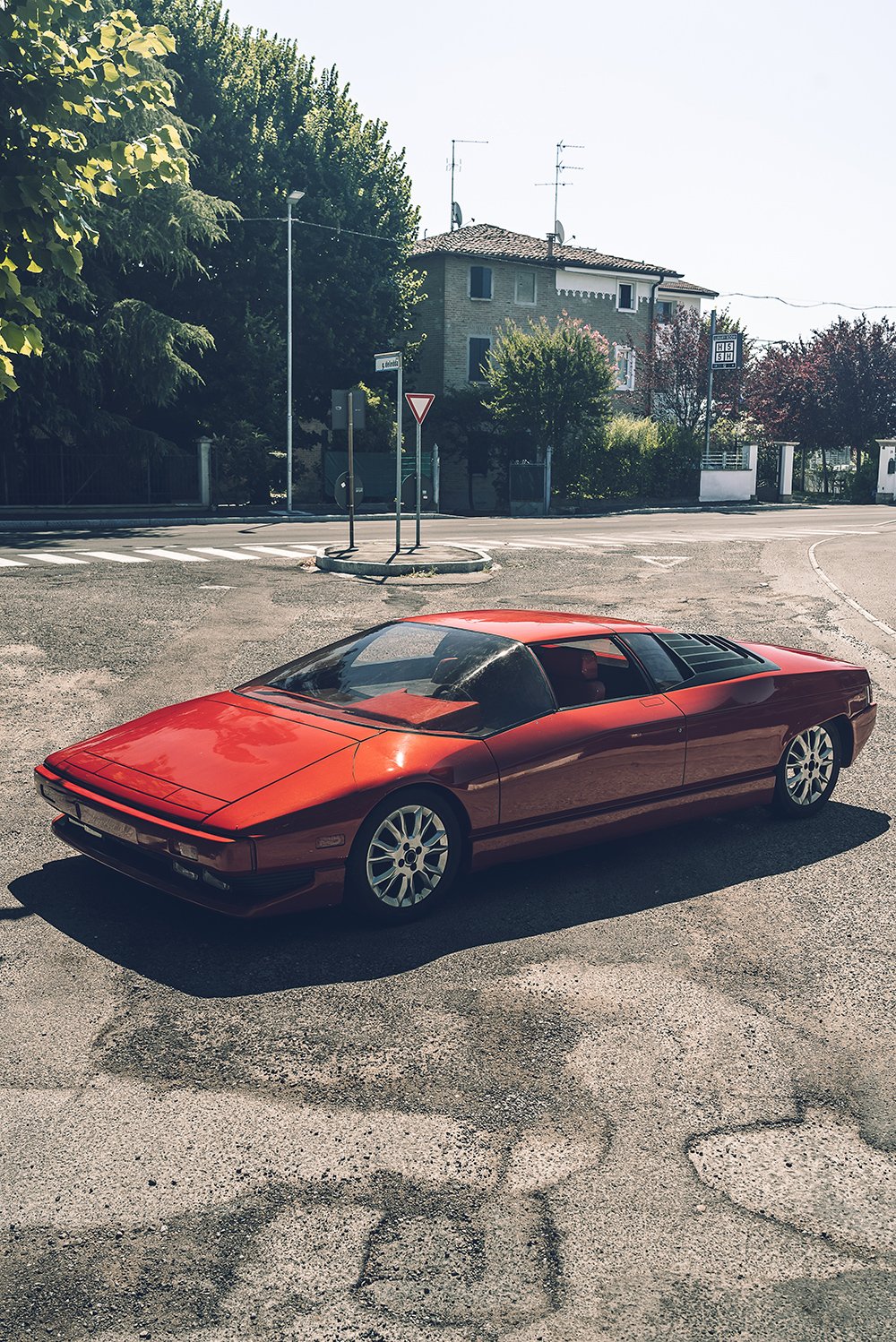 This Gandini-designed Cizeta prototype might be the missing link