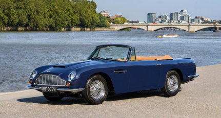 Gild your autumn with this fabulous Aston Martin DB6 Volante
