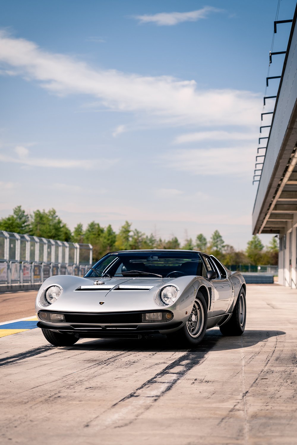 趣味・スポーツ・実用 MATRA LA SAGA 1965-1982 The incredible story of Hubert Hahne and the ultimate Lamborghini