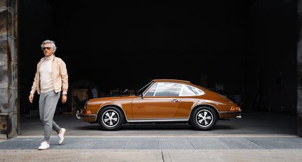 A Porsche 911 with backstage memories of Steve McQueen and Le Mans