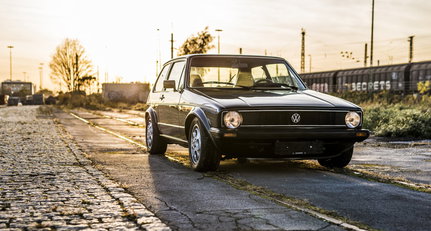 This modest VW Golf is a Porsche 928 in disguise