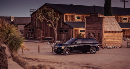 Haunting spirits in the Californian desert with a Rolls-Royce Cullinan