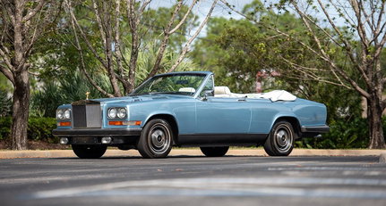 Wenn ein zum Cabrio umgebauter Rolls-Royce Camargue noch nicht reicht