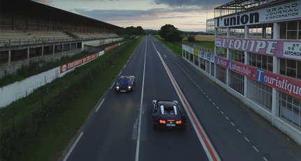 McLaren F1 vs. Bugatti Veyron – The ultimate supercar grudge match