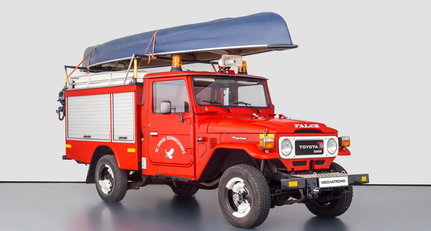 Det brænder! Wir brennen für diesen Land Cruiser, der ein dänisches Feuerwehrauto war