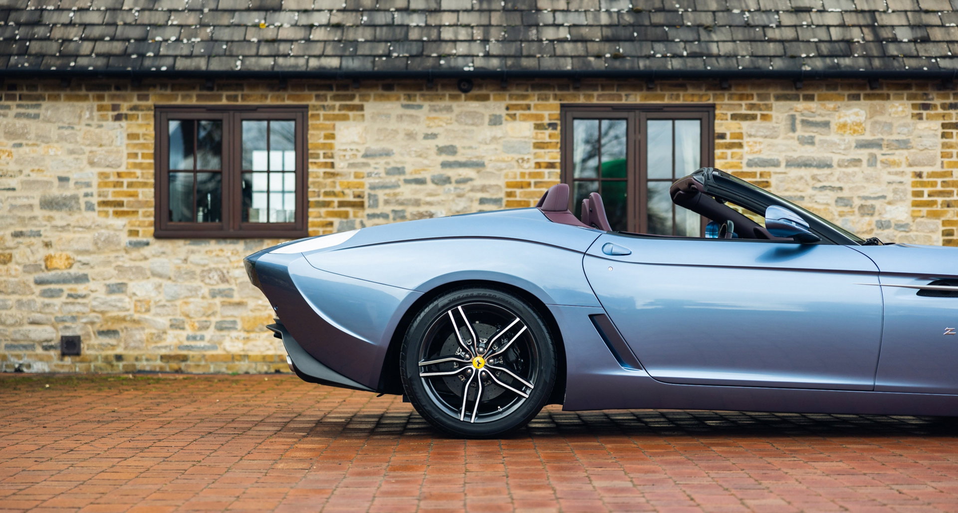 This manual Ferrari 599 GTZ S Nibbio Spider by Zagato is the
