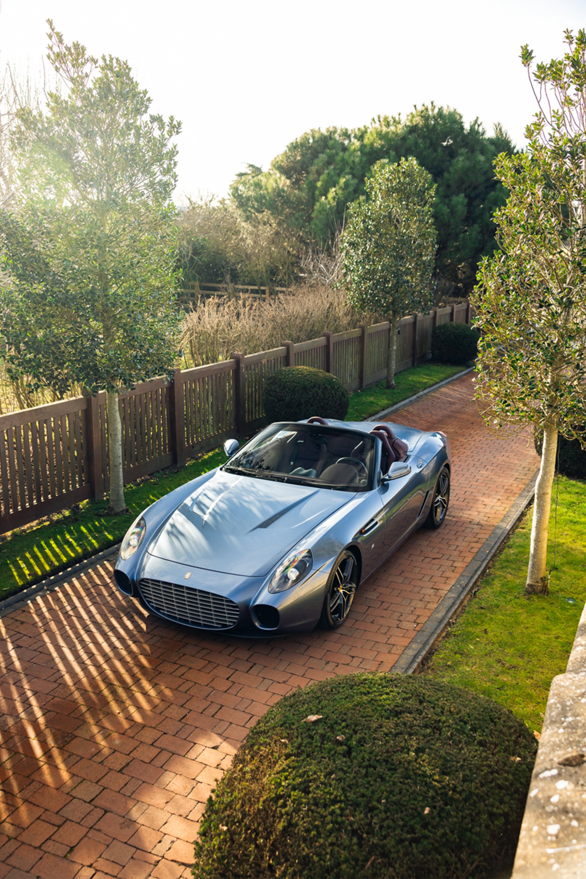 This manual Ferrari 599 GTZ S Nibbio Spider by Zagato is the