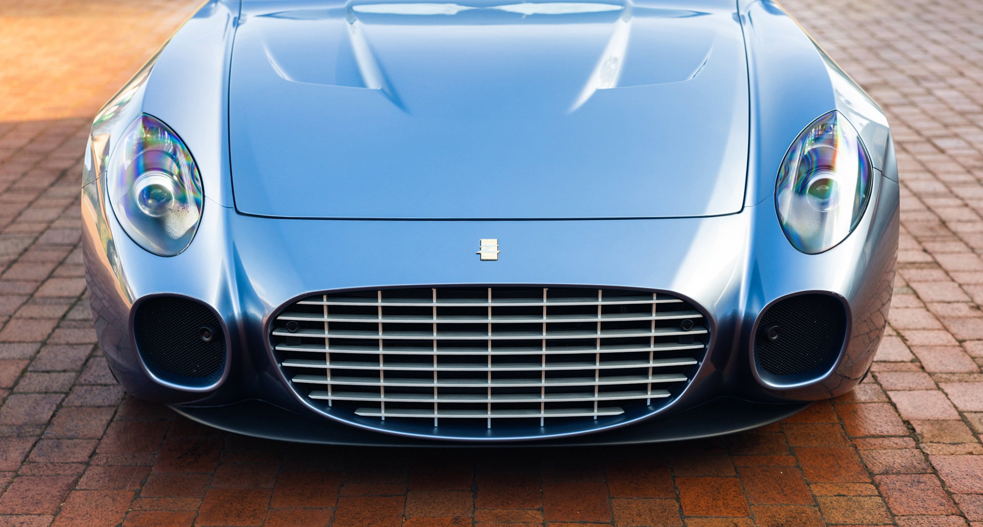 This manual Ferrari 599 GTZ S Nibbio Spider by Zagato is the