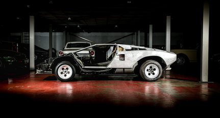 Build your own Lamborghini Countach with Historics