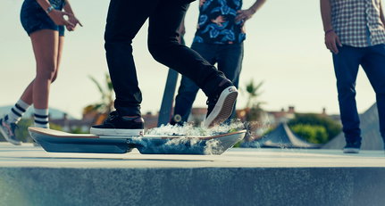 Backflips zurück in die Zukunft mit dem Lexus Hoverboard