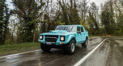 Going toe-to-toe with the Lamborghini LM 002 in the Italian hills