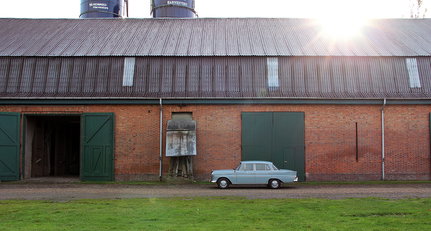 mercedes-benz-190c-heckflosse-1.jpg