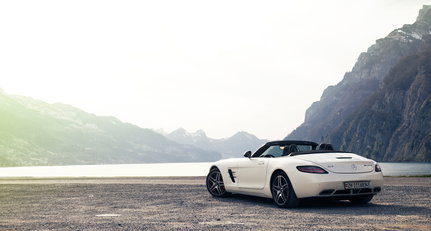 Mercedes-Benz SLS AMG GT Roadster: White noise