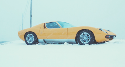 Den Lamborghini Miura im Schnee dürfen Sie sich nicht entgehen lassen!