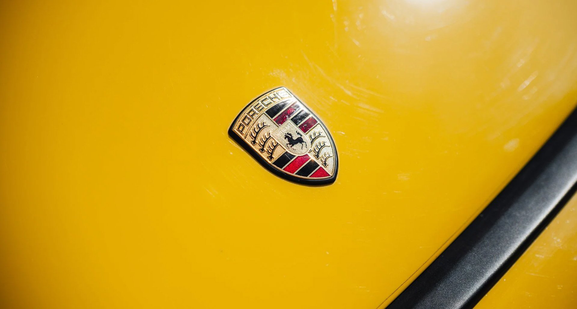 porsche_logo_zugeschnitten.jpg