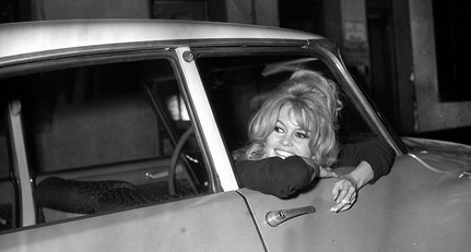 Snapshot, 1960s: Goddesses among themselves
